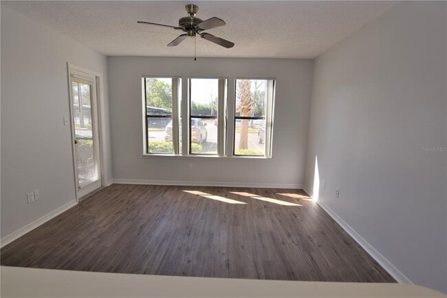 Building Photo - 4021 Crockers Lake Blvd