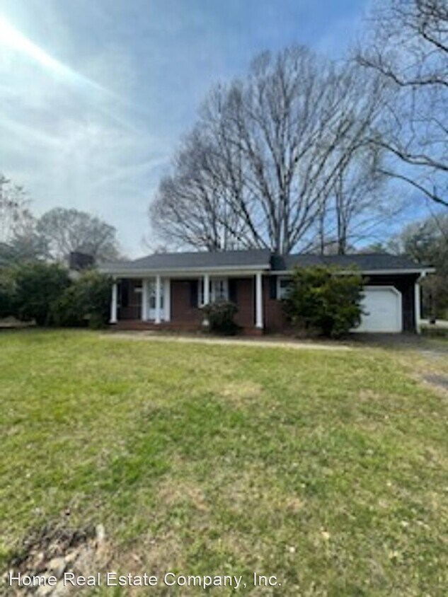 Primary Photo - 3 br, 1.5 bath House - 2110 S. Stratford Road