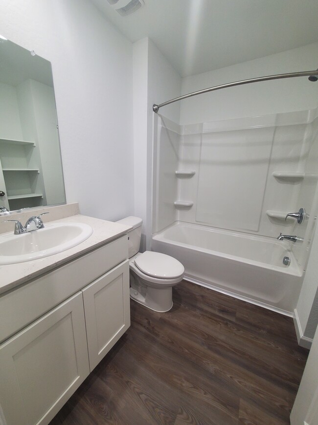 Foto del edificio - 1860 Yance Dr