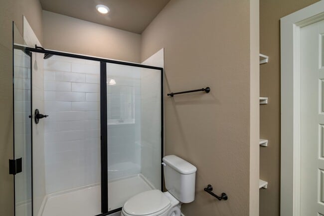 Foto del edificio - AVAILABLE NOW! GORGEOUS 3 BEDROOM DUPLEX LOCATED IN MIDLOTHIAN ISD!