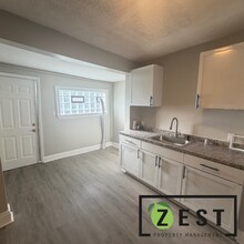 Building Photo - 7419 Rutherford St