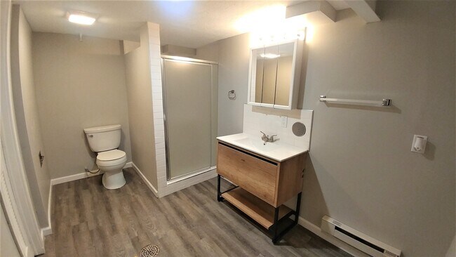 Foto del edificio - 2337 N 66th St