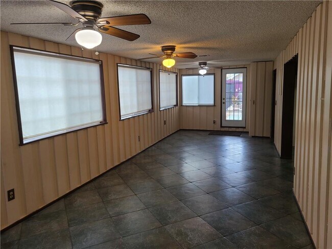 Building Photo - 21363 E Calora St