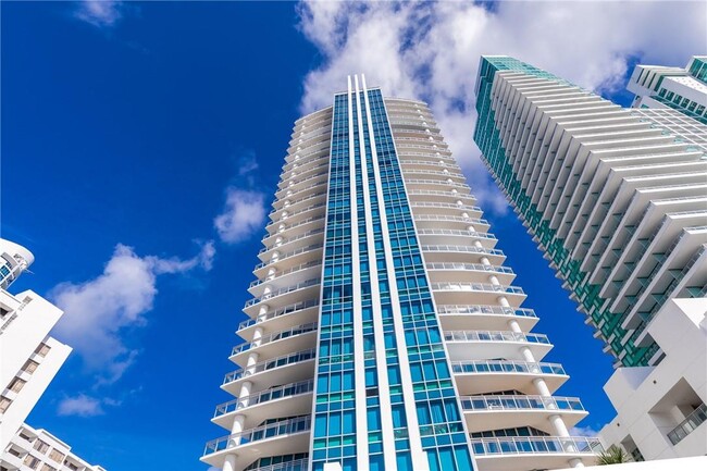 Building Photo - 3535 S Ocean Dr