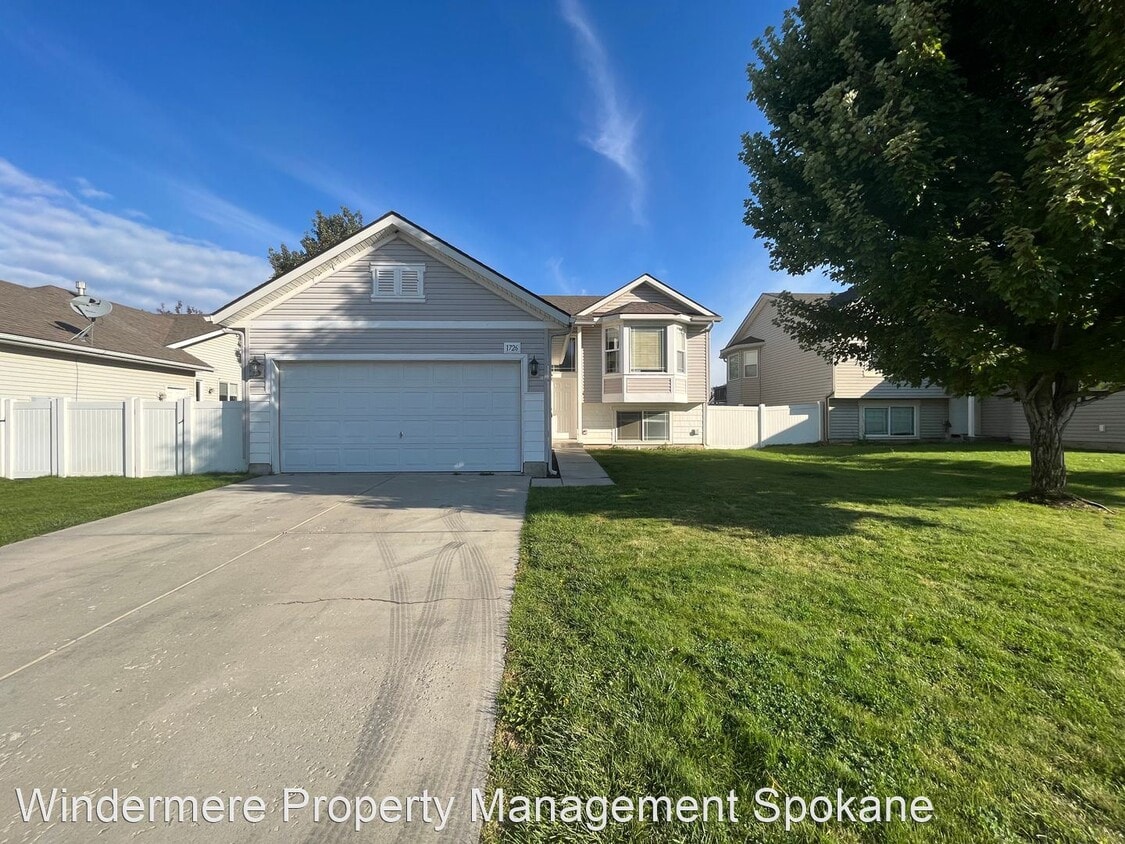 Primary Photo - 4 br, 3 bath House - 1726 W. Rain Ln.