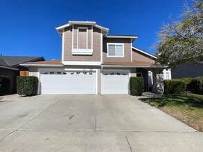 Building Photo - 1416 Village Meadows Dr