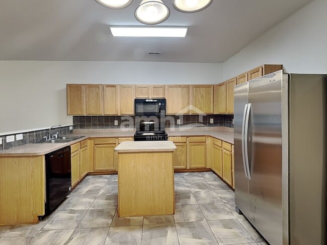 Building Photo - 157 Flanders Dr