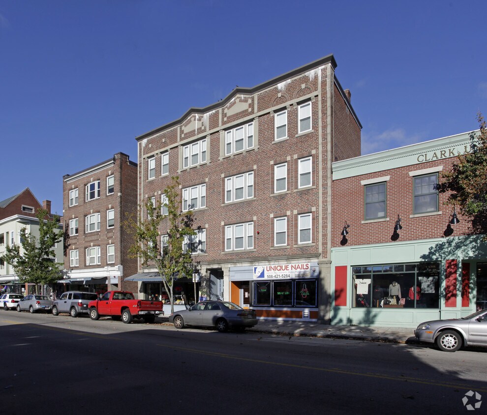 924926 Main St, Worcester, MA 01610 Apartments in Worcester, MA