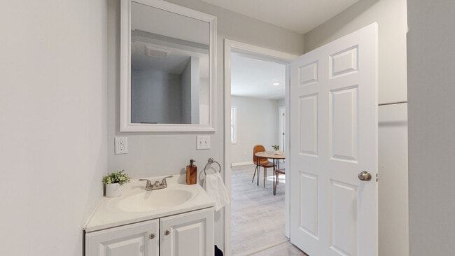 Building Photo - Nasson in the Pines