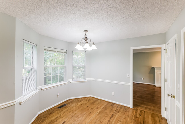 Building Photo - Stunning Three Bedroom in Alabaster