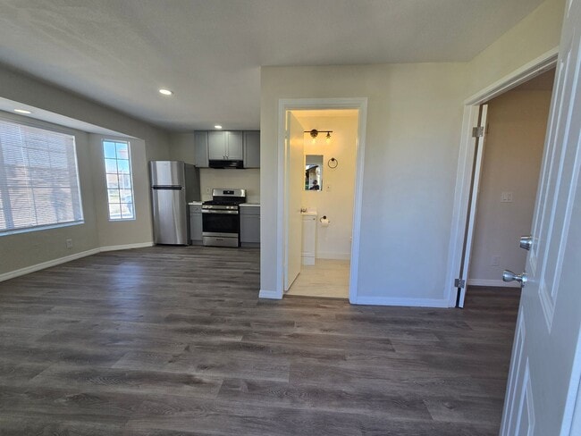 Foto del edificio - 2902 E Ave R12