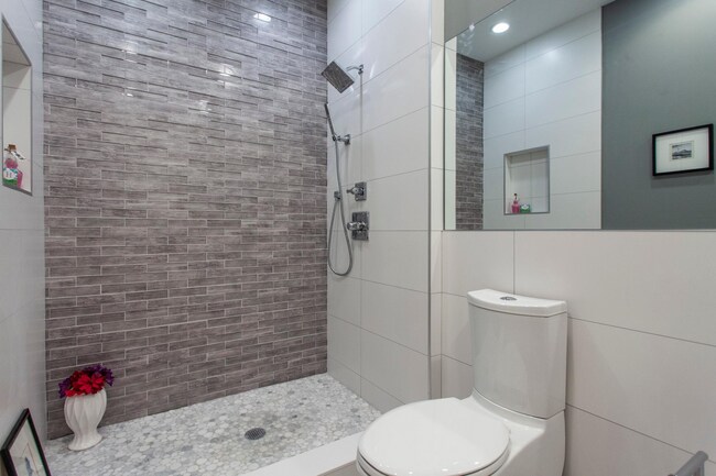 Foto del edificio - 1340 S 13th St
