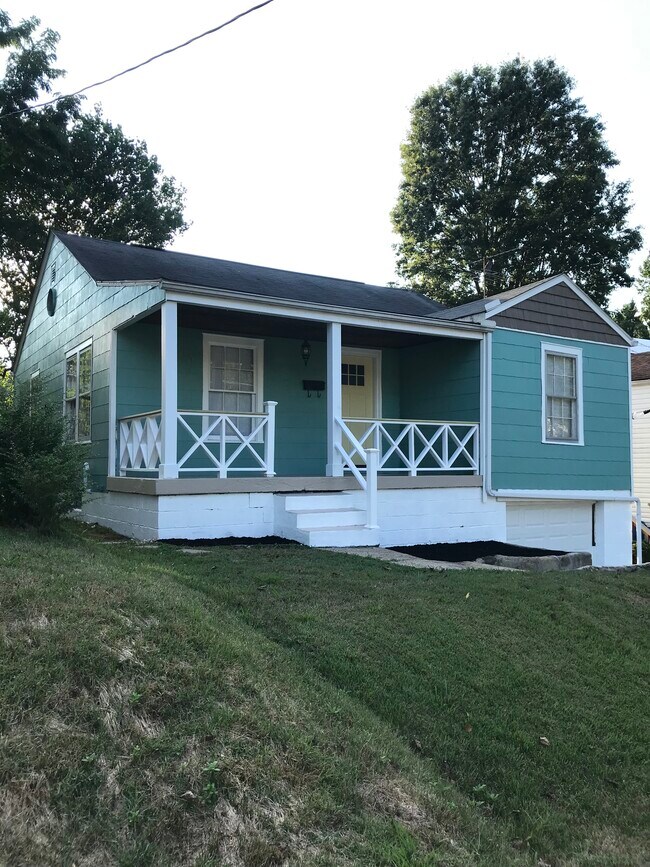 Foto del edificio - 227 Green Oak Dr