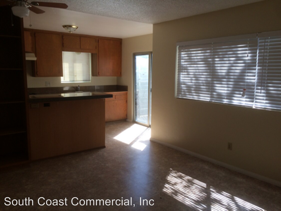 Foto principal - 4953-4955 W Point Loma Blvd