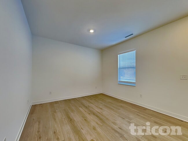 Building Photo - 11819 Moorfield Ln