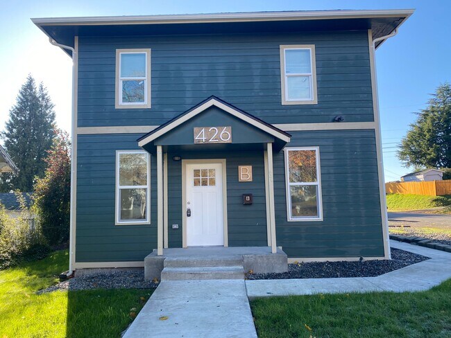 Building Photo - 426 S 60th St