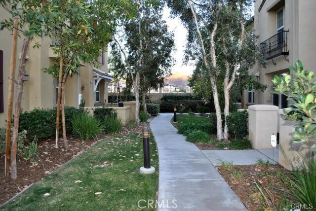 Building Photo - 1800 E Lakeshore Dr