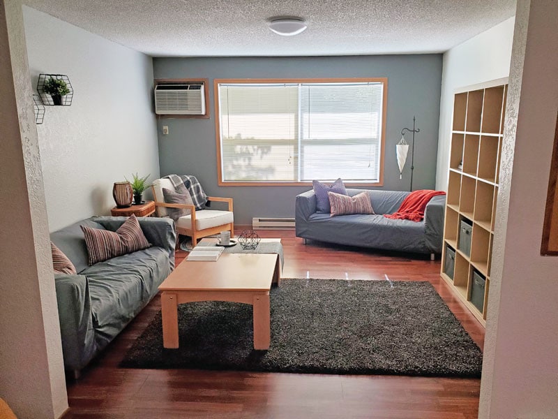 Building Photo - Highland North 4 Bd - Living Room