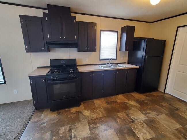 Foto del edificio - 7 Meadowlark Dr
