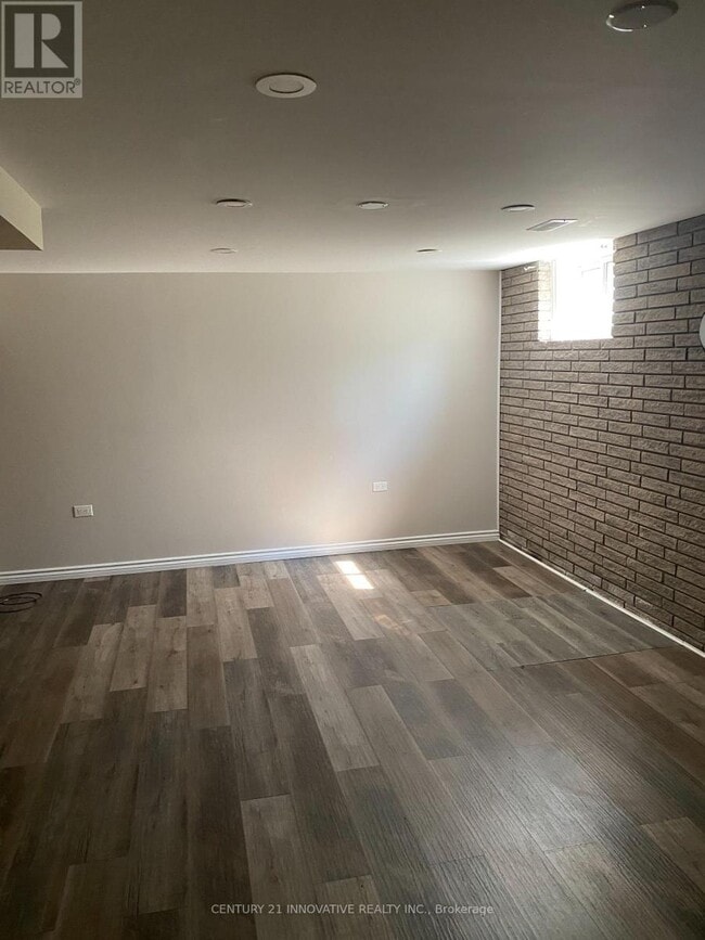 Building Photo - 223 Erindale Ave