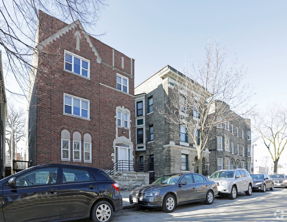Foto del edificio - 1919-1933 W Kilbourn Ave