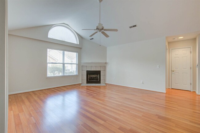 Foto del edificio - 116 Ashley Villa Circle Apt #B, Charleston...