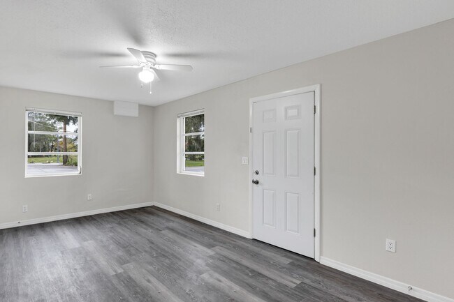 Foto del edificio - 751 Bellevue Ave