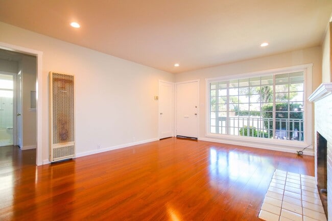 Foto del edificio - Charming 3 Bed, 2 bath in the East Foothills