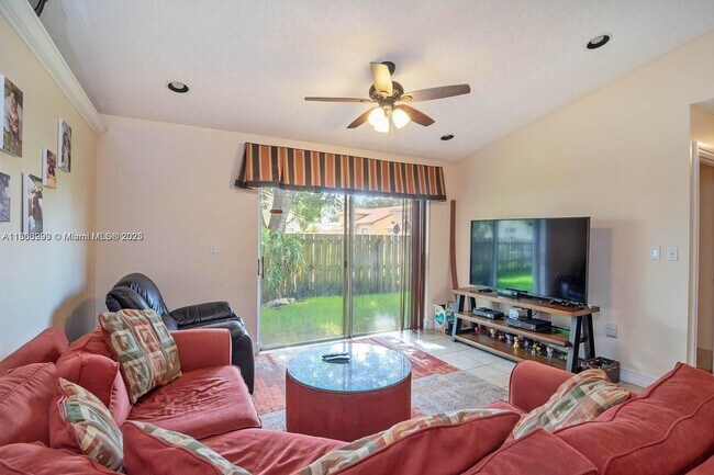 Foto del edificio - 1217 NW 125th Terrace