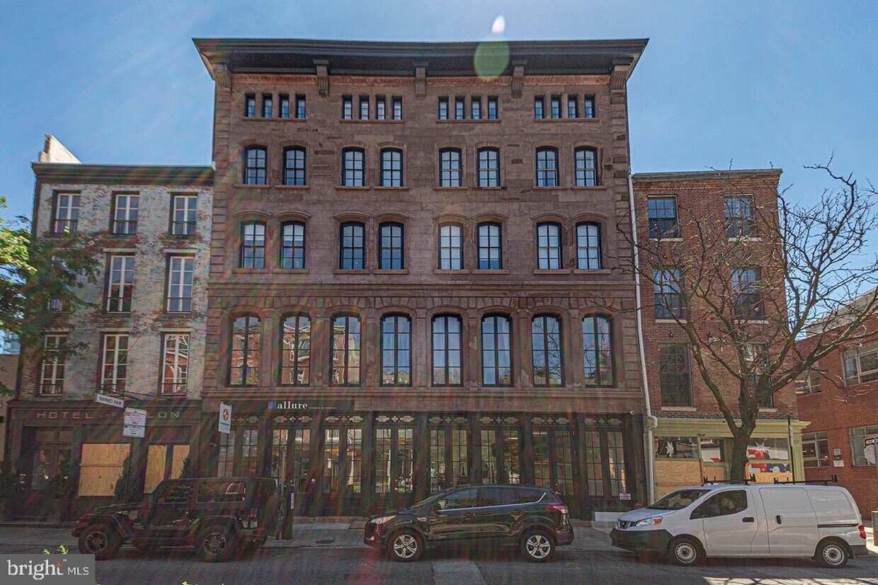 Primary Photo - 135 N 3rd St