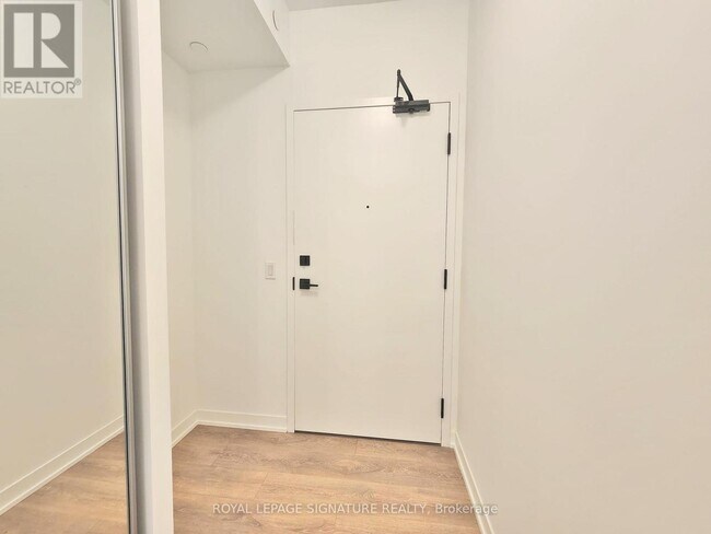 Building Photo - 498 Caldari Rd