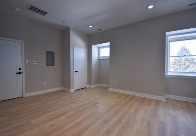 Photo - 1030 N 48th St Apartment