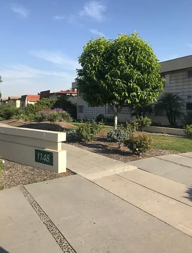 Foto principal - 1148 W Huntington Dr