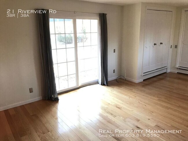 Building Photo - 3 Bedroom Single Family Home
