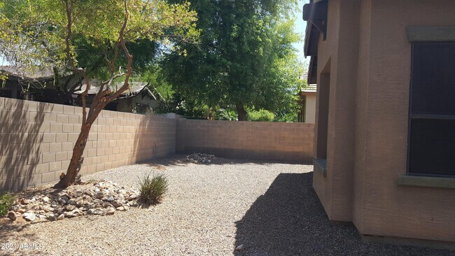 Building Photo - 1420 W Pelican Ct