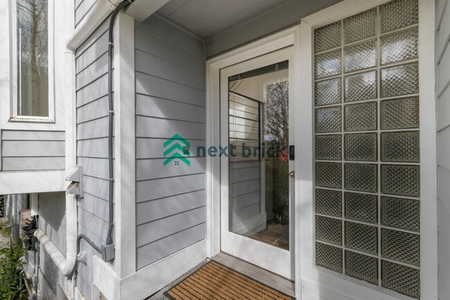 Building Photo - 3 BED & 3 BATH SINGLE FAMILY HOUSE FOR RENT