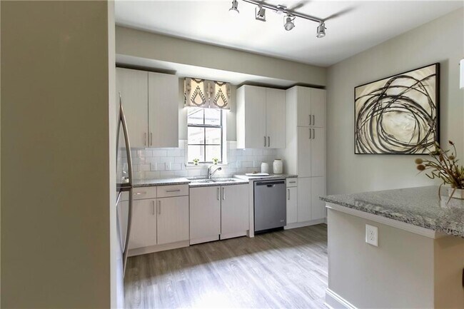 Foto del edificio - 4011 Roswell Rd NE