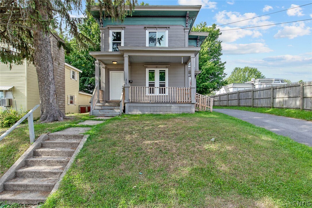 Primary Photo - 213 Buffalo St