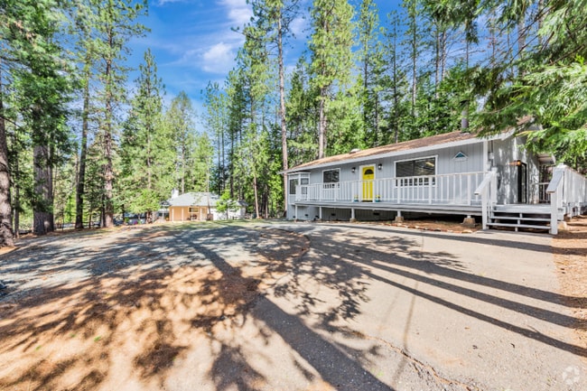 Building Photo - 5603 Sierra Springs Dr