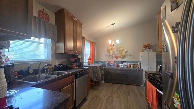 Foto del edificio - 122 Canton Ln