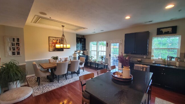 Building Photo - 3023 Grey Fox Cir