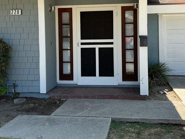 Foto del edificio - Grand (404) / E. Culver Ave (228)