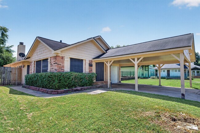 Building Photo - 4632 Greenwood Dr