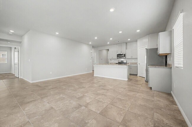 Foto del edificio - Single Story Home With 4-Bedrooms in a gated community!