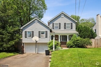 Building Photo - 19 Claremont Dr