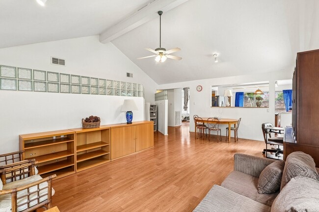 Building Photo - 1723 Sullins Way