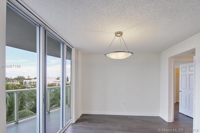 Building Photo - ALTON BEACH BAY FRONT