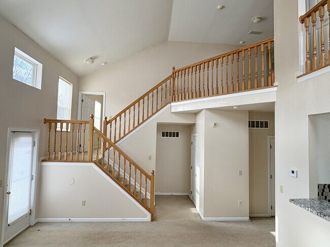 Foto del edificio - 2341 Oaktree Pl