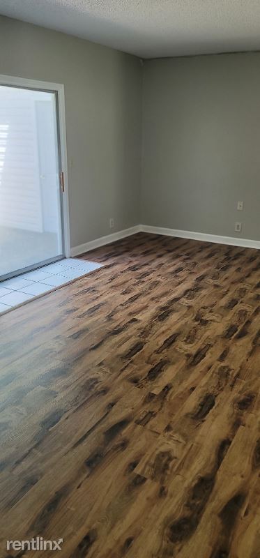 Foto del edificio - 591 Winding Creek Rd