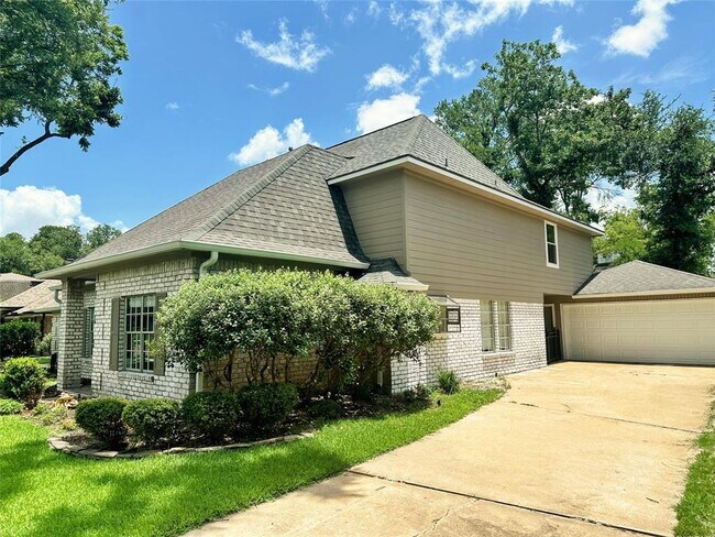 Building Photo - 1802 Cobblestone Ct